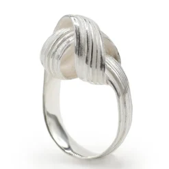Tomfoolery Absolu Silver ‘Sculptural Loop’ Ring Hot