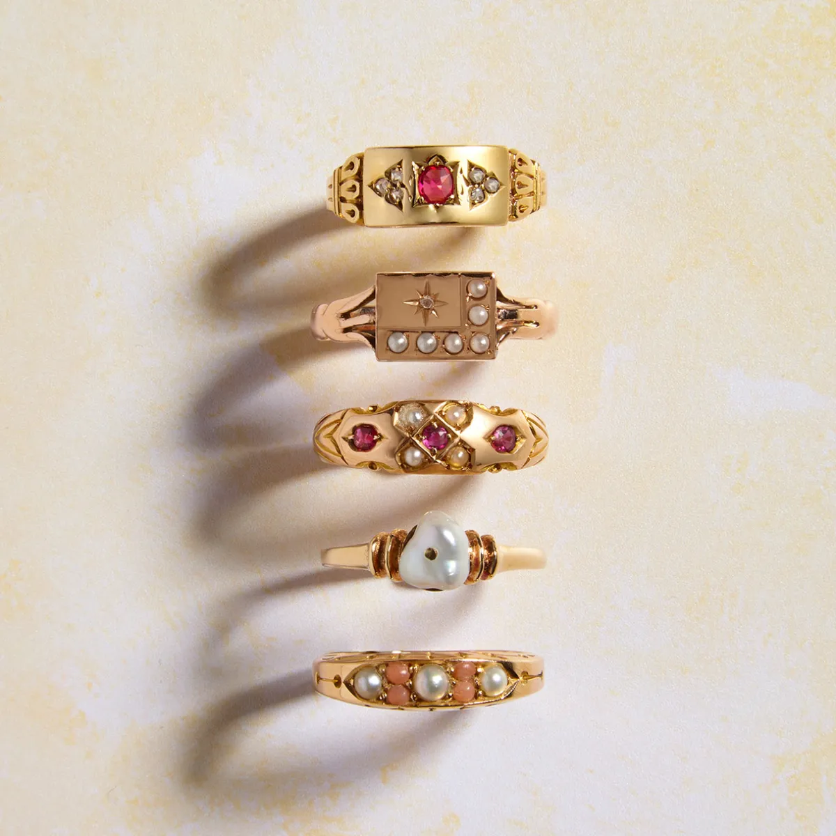 Tomfoolery Antique Gold & Spinel Engraved Ring Outlet