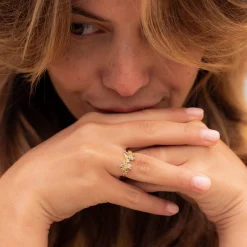 Tomfoolery Camélia Diamond & Sapphire Ring Sale