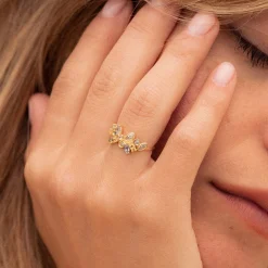 Tomfoolery Camélia Diamond & Sapphire Ring Sale