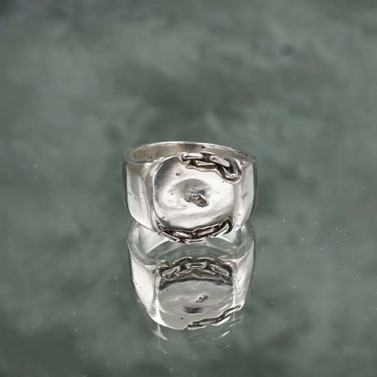 Tomfoolery Cartena Signet Ring in Silver Discount
