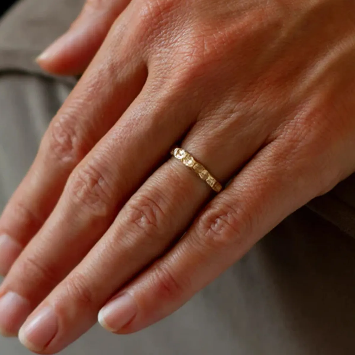 Tomfoolery Cockle Fine Band 18ct Yellow Gold Sale