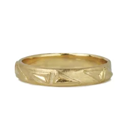 Tomfoolery 9ct Yellow Gold Engraved Triangle Band Online