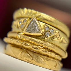 Tomfoolery 9ct Yellow Gold Engraved Triangle Band Online