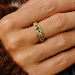 Tomfoolery 18ct Yellow Gold Teal Sapphire & Diamond Tapered Puzzle Band Clearance