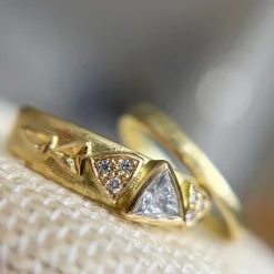 Tomfoolery 18ct Yellow Gold Trillion Reflection Ring Clearance
