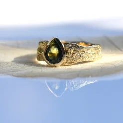 Tomfoolery Gold & Green Montana Sapphire Wide London Plane Ring Outlet