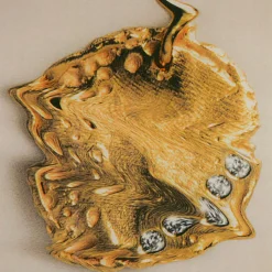 Tomfoolery Gold Erizo White Diamond Pendant Hot