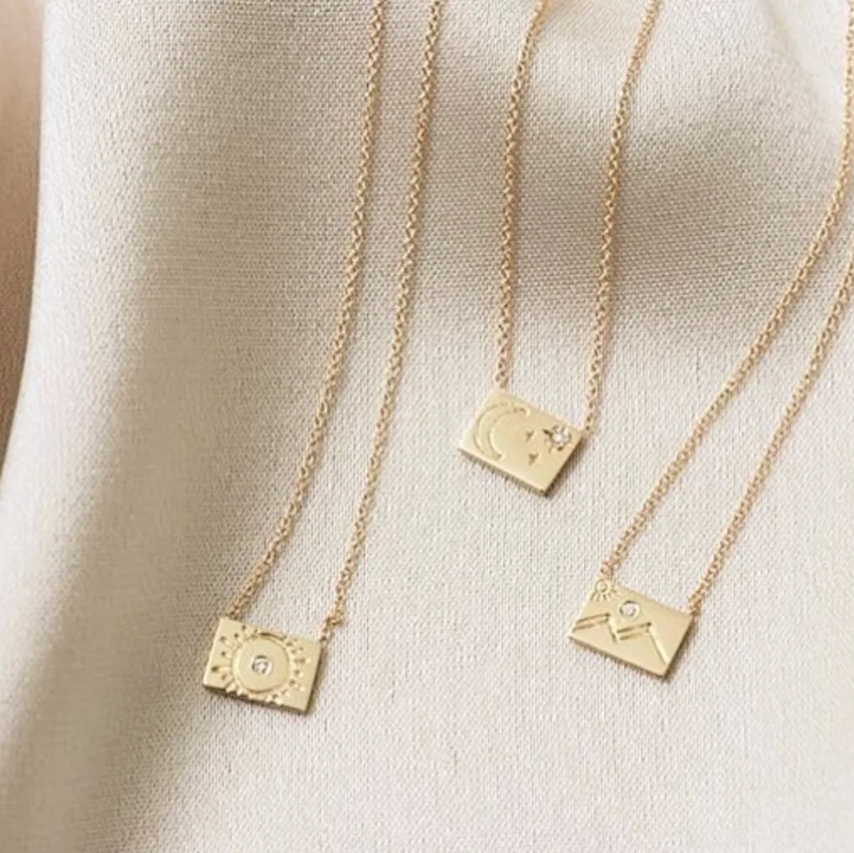 Tomfoolery Gold Shooting Stars Postcard Charm Necklace Fashion