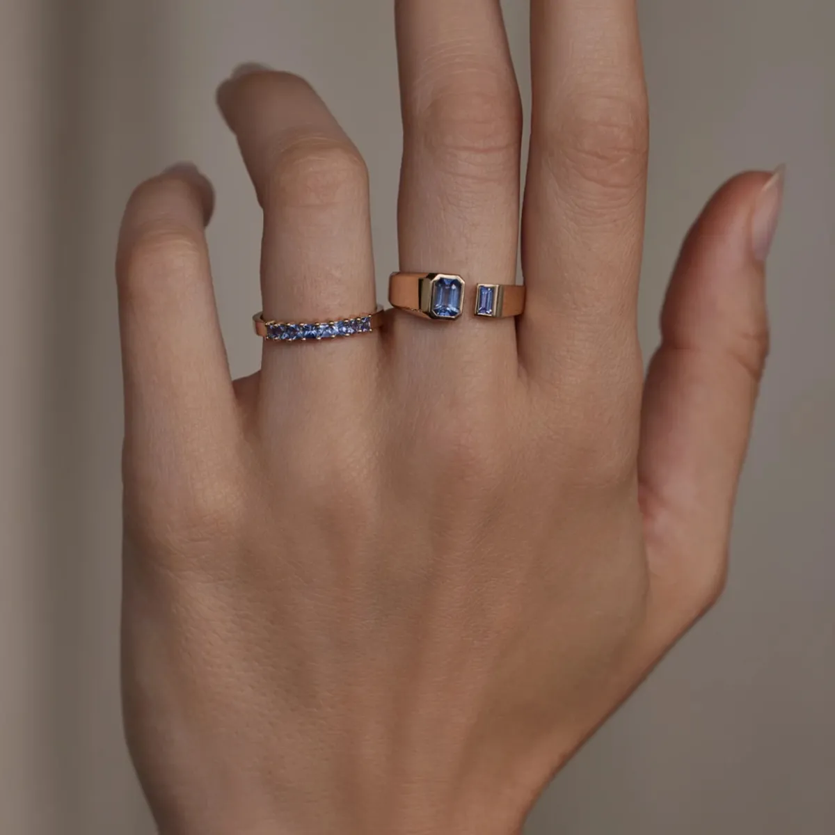 Tomfoolery Judd Sapphire Band Online