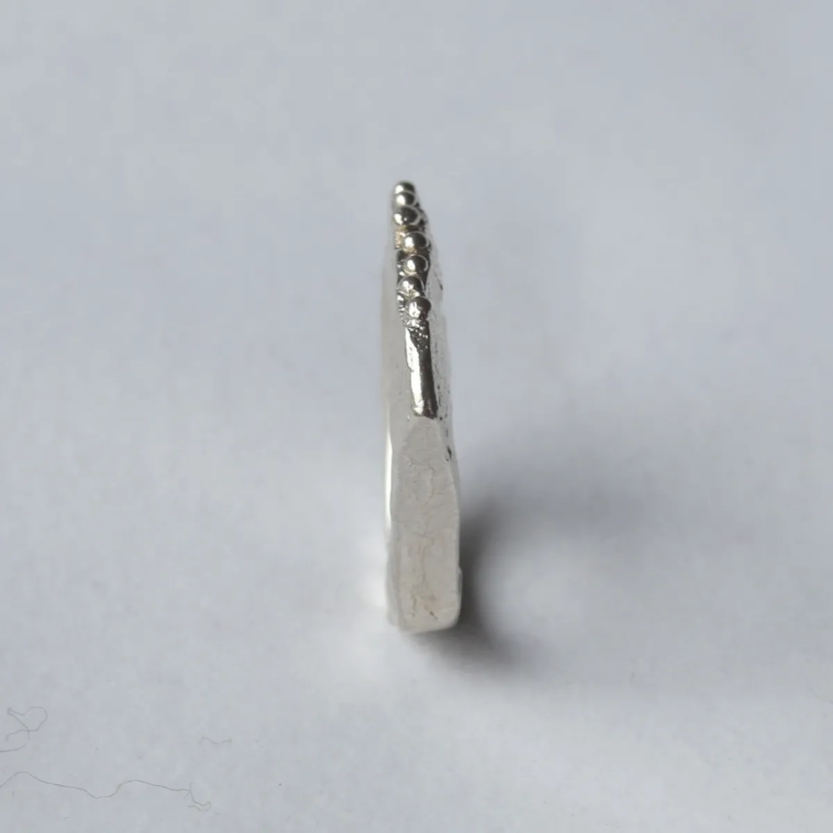 Tomfoolery Lagan Irregular Silver Ring Online
