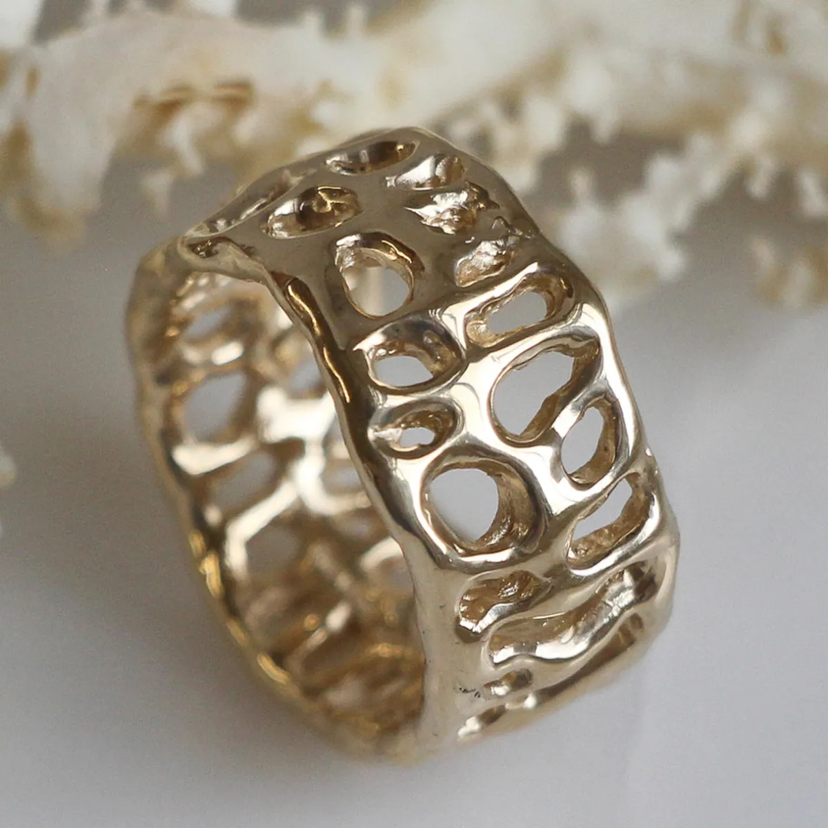 Tomfoolery Large Coral Ring New