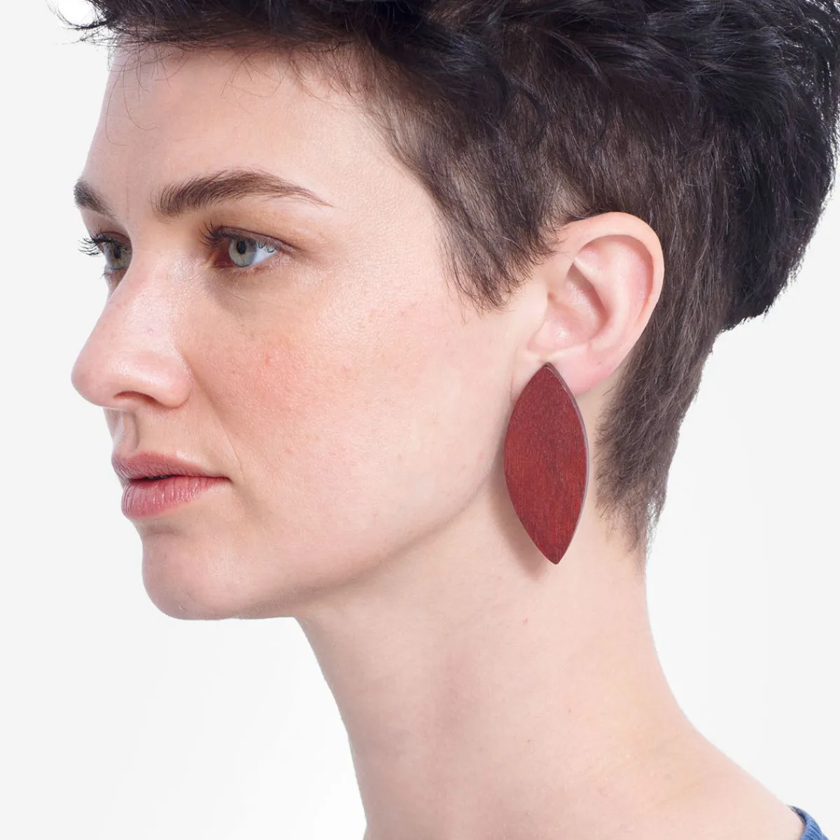 Tomfoolery Leaf clip-on earrings Outlet