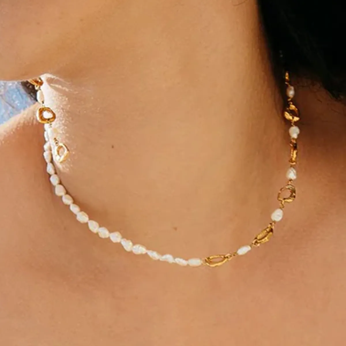 Tomfoolery Leucia Gold & Freshwater Pearl Necklace Hot