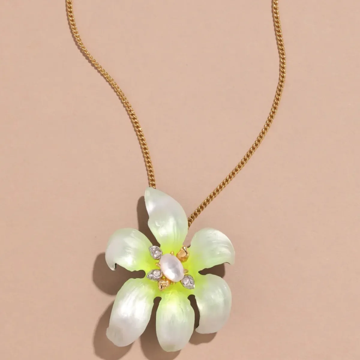 Tomfoolery Lily Lucite Flower Pendant White Online