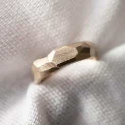 Tomfoolery 6mm Andes Gold Faceted Band Hot