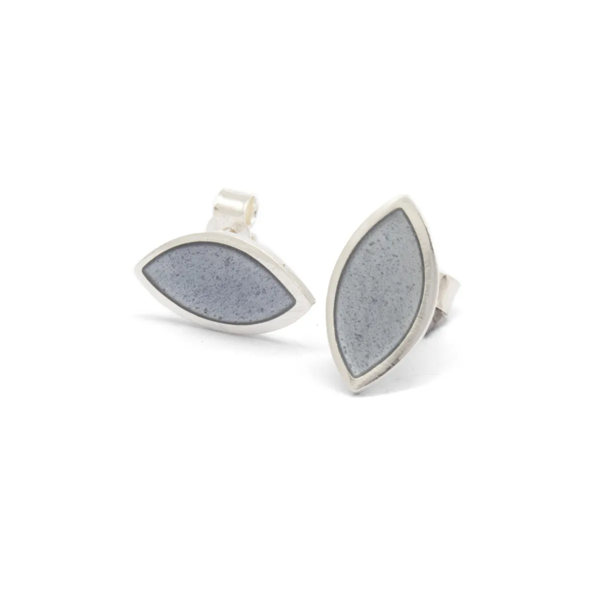 Tomfoolery Moda Single Leaf Grey Enamel Earrings Best