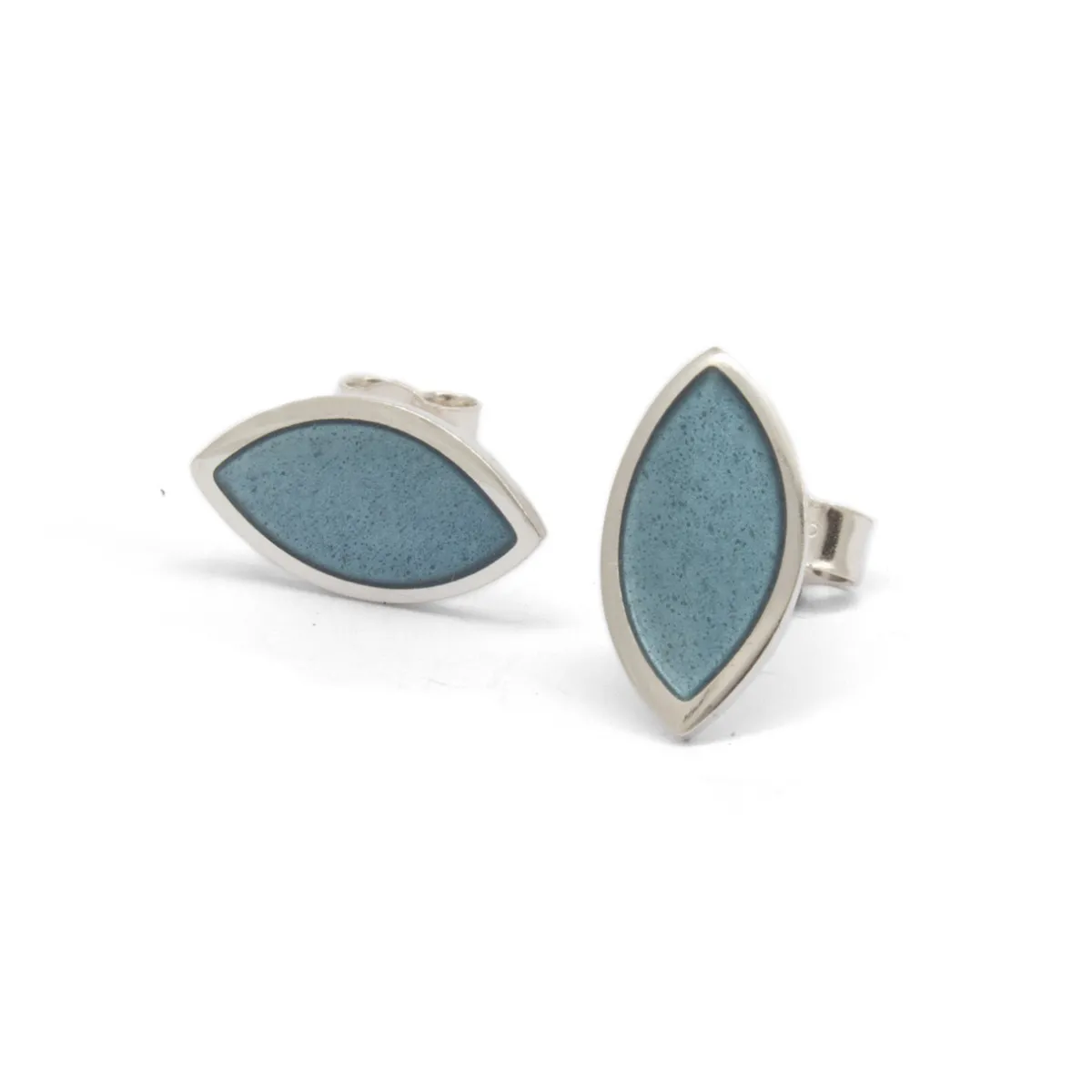 Tomfoolery Moda Single Leaf Ice Enamel Earrings Discount