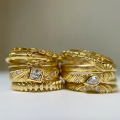 Tomfoolery Narrow 18ct Yellow Gold Seeds Band Clearance