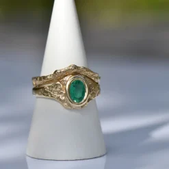 Tomfoolery Oak Emerald Signet Ring Fashion