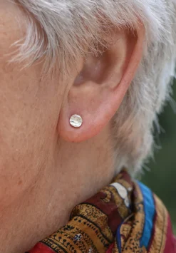 Tomfoolery Oak Round Studs in Silver Discount