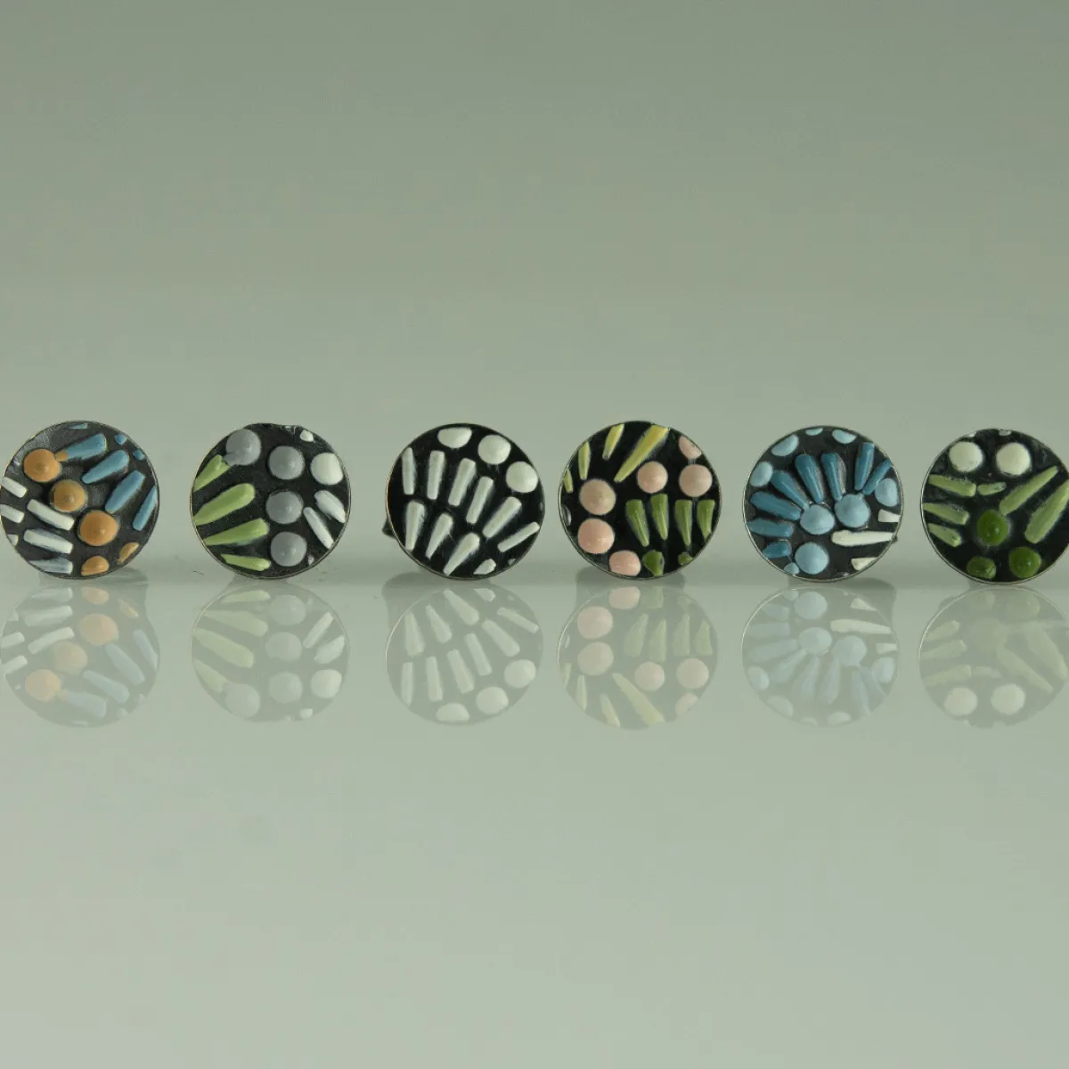 Tomfoolery Painted Pattern Studs White & Green New
