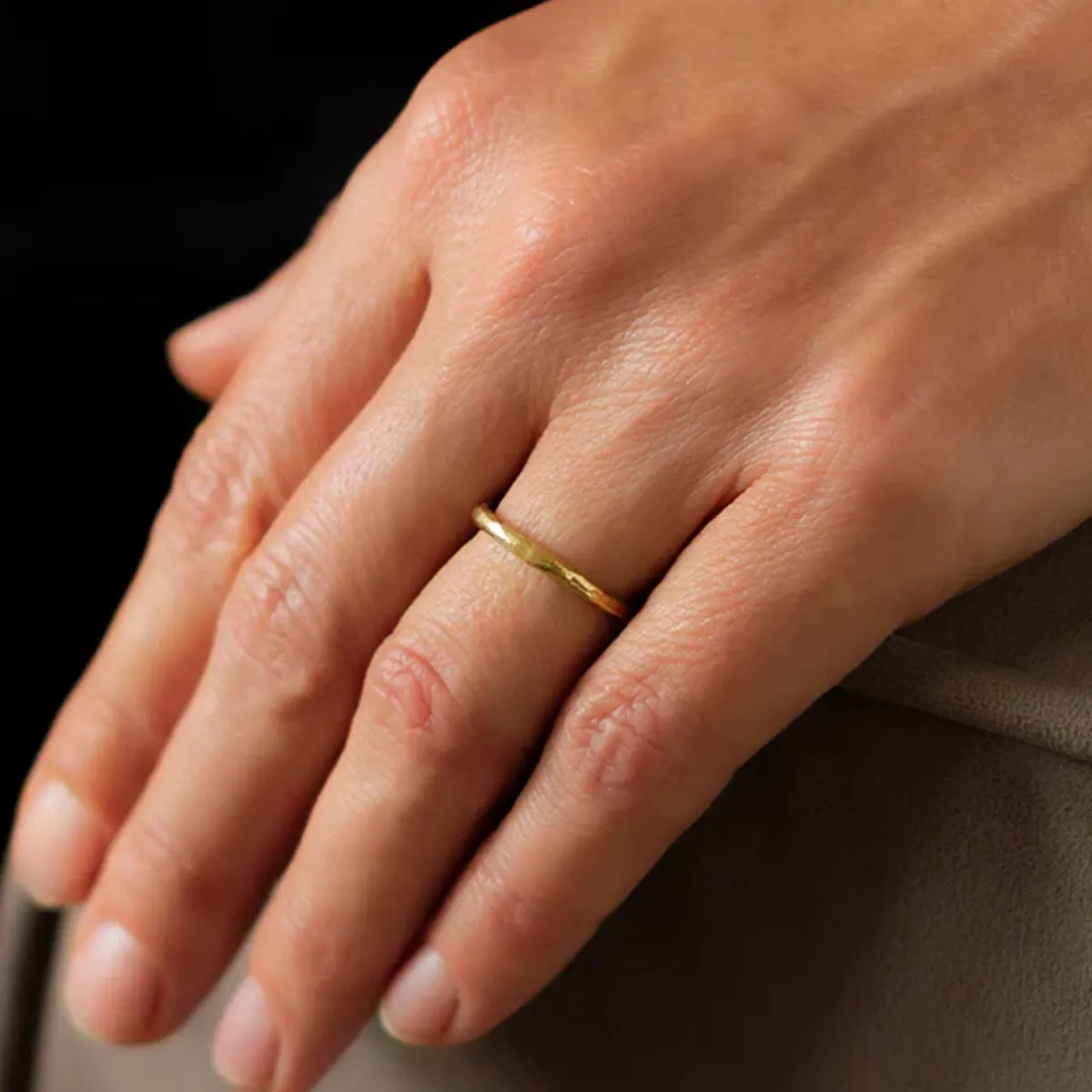 Tomfoolery Rock Fine Band 18ct Yellow Gold Clearance