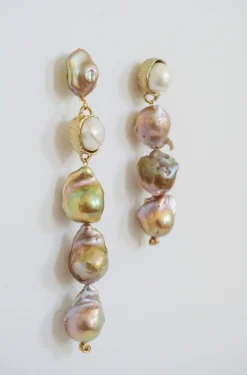 Tomfoolery She is Radiant Blush Pearl Earrings Discount