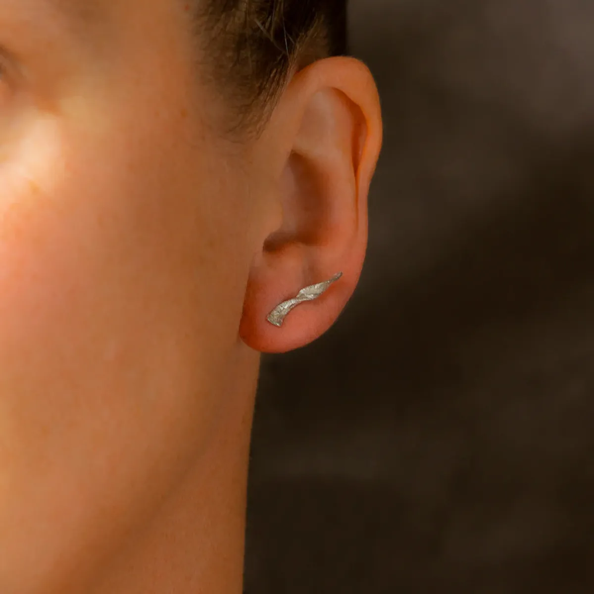 Tomfoolery Silver Seaweed Crawler Stud Online