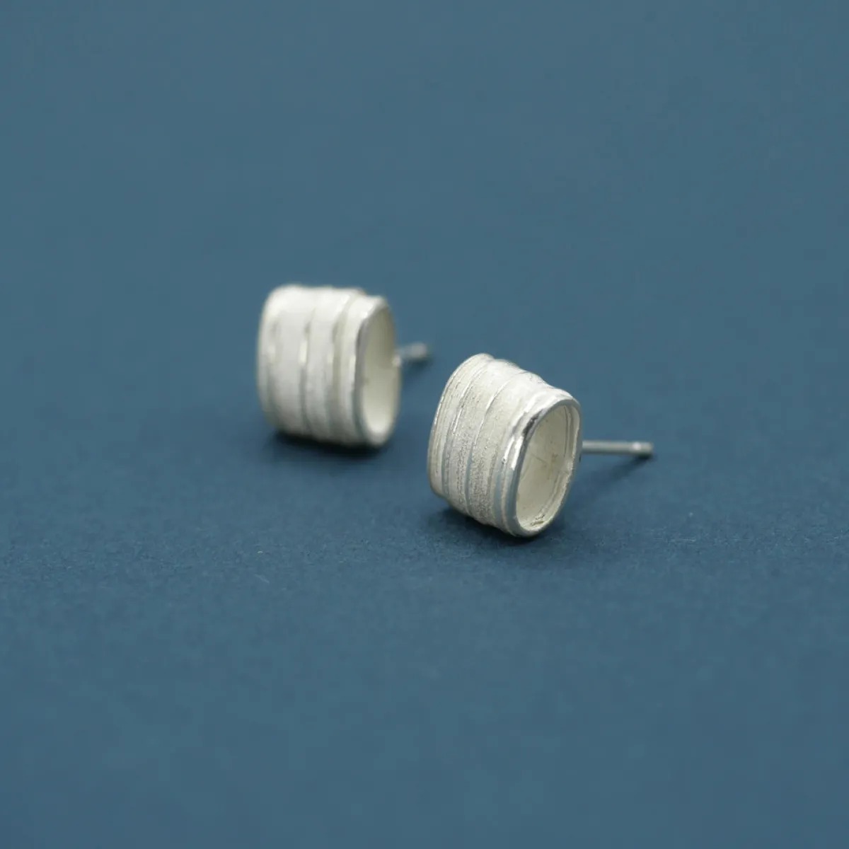 Tomfoolery Small Flow Silver Ear Studs Outlet
