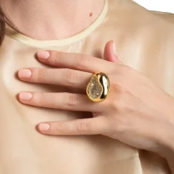 Tomfoolery Solanales Gold Crystal Pebble Ring Online