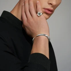 Tomfoolery Star Signet Ring Fashion