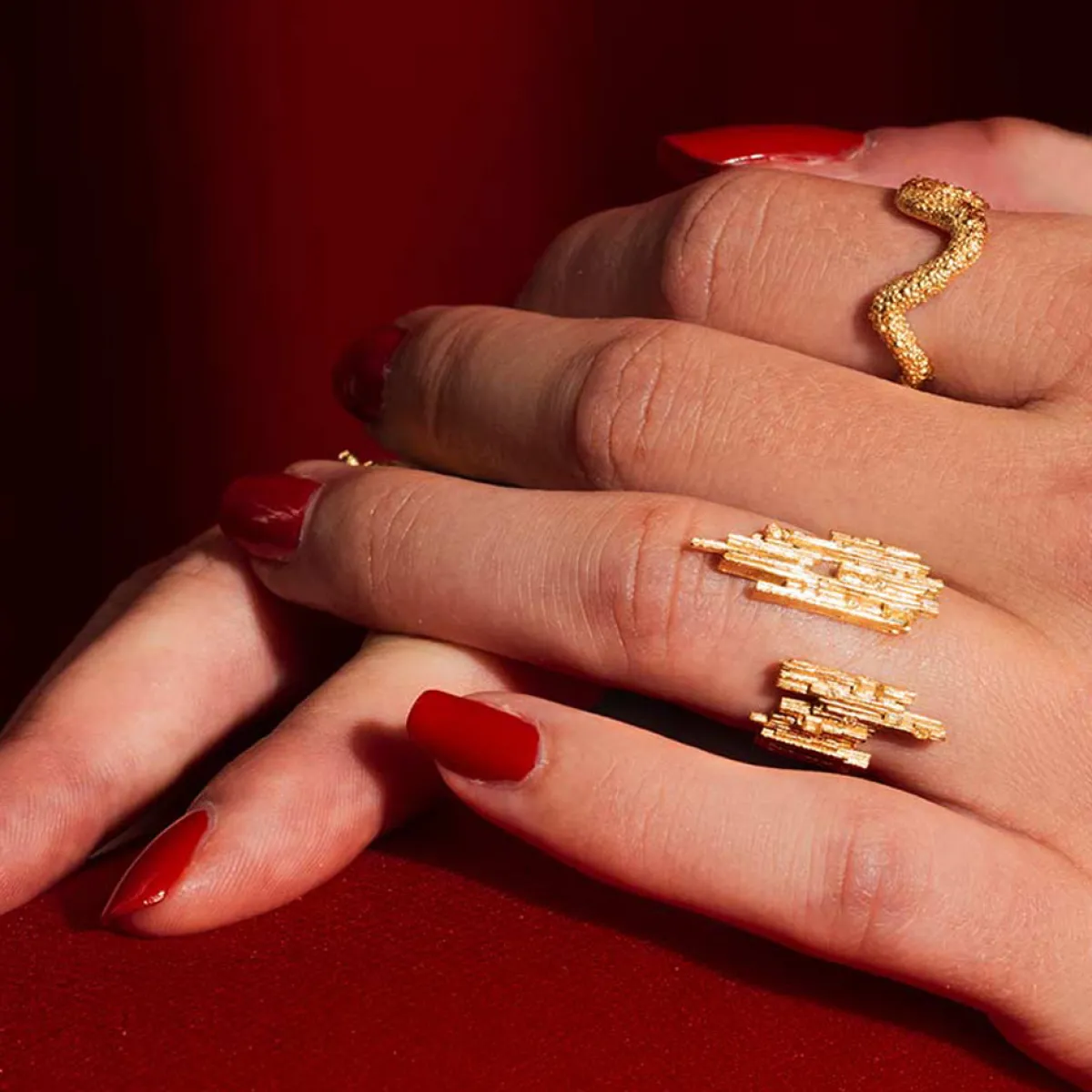 Tomfoolery Textured Ring of Astley Online