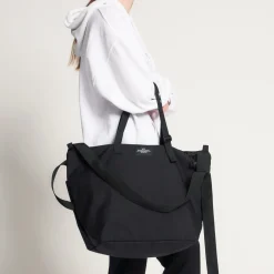 Tomfoolery Traveler Duffle Medium Bag in Black(Out of Stock) Outlet