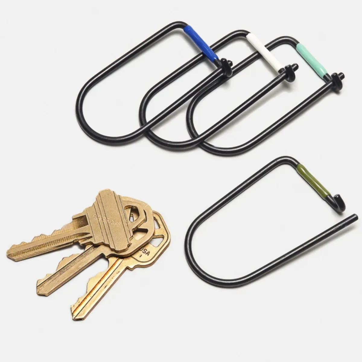 Tomfoolery Wilson Keyring – Black Carbon Enameled Outlet